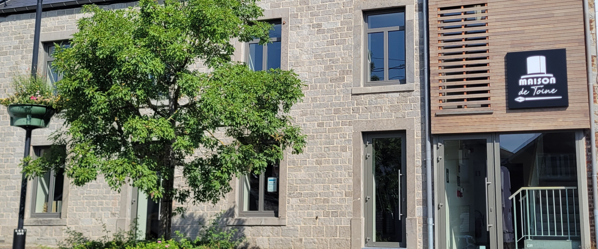 la façade de la "Maison de Toine"
