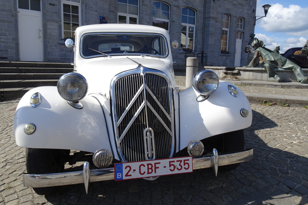 Witte Citroën Traction 11B